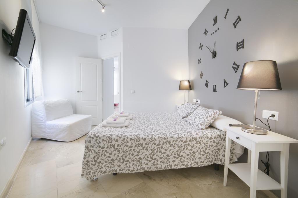 Apartamentos Salamanca Málaga Kamer foto